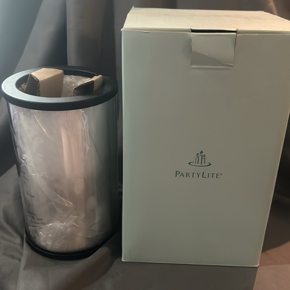 Retired PartyLite Express It Votive Luminary - Picture 2 of 3